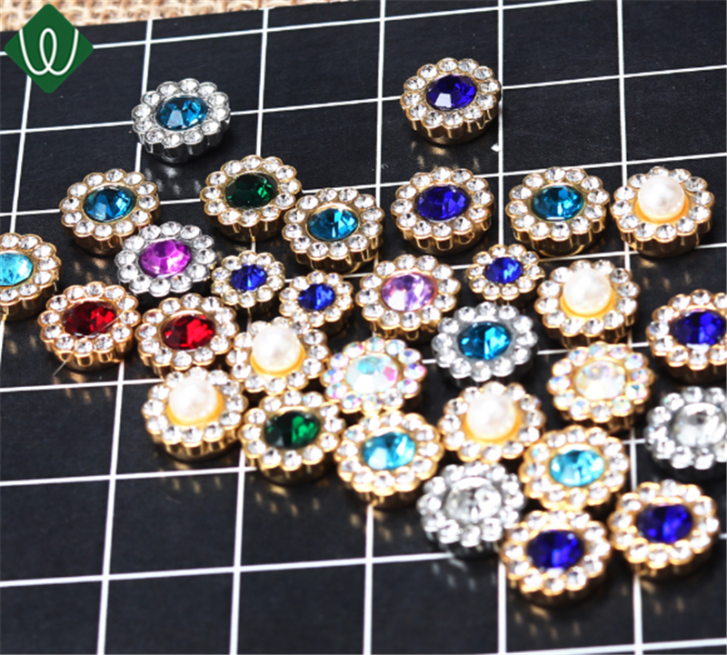 Sunflow Shape Diamond Crystal Rhinestone Buttons