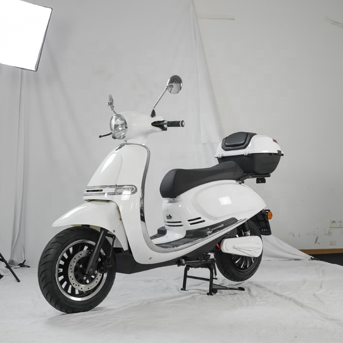 China popular electric powerful motorcycle scooter moped for adults