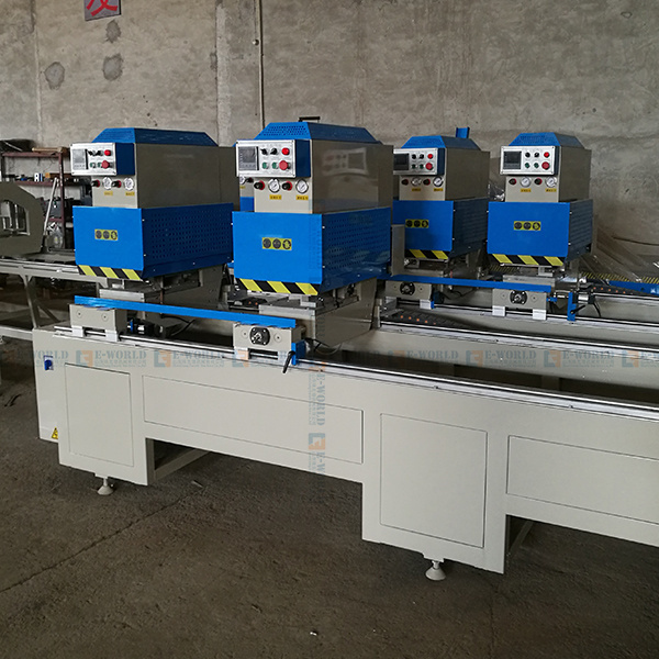 Special offers Four heads double side seamless plastic pvc welding machine for upvc window making machine