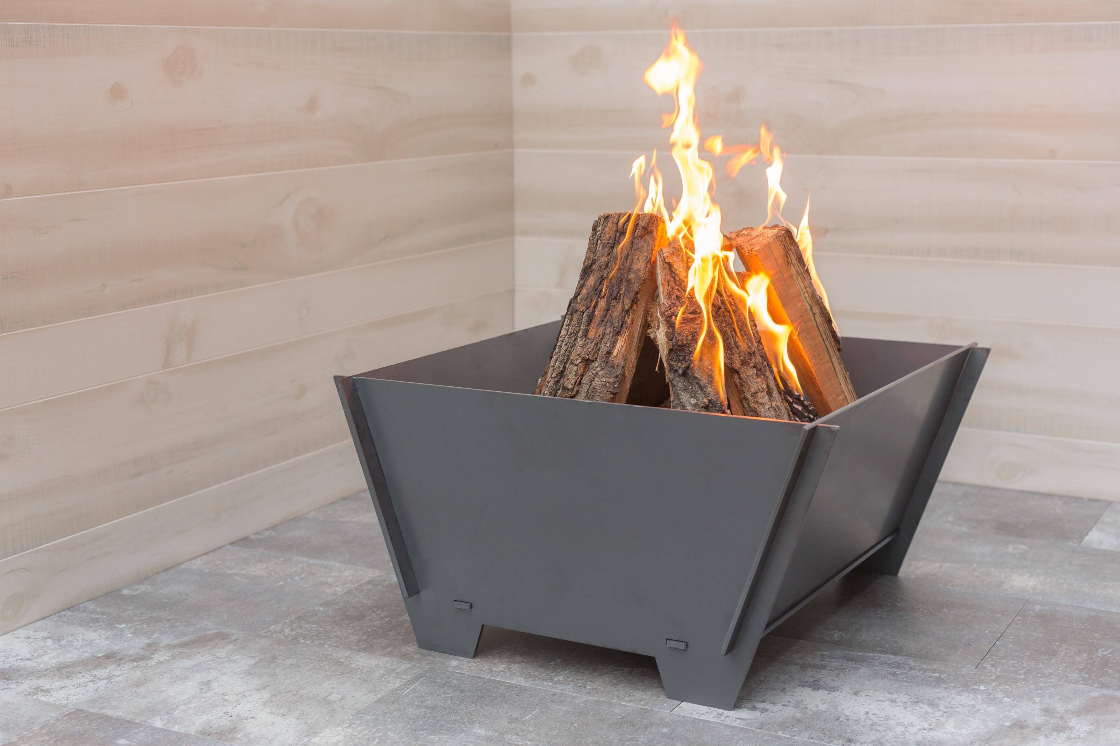 Small and convenient outdoor cooking grill Corten steel fire bowl and ring grill fire pit