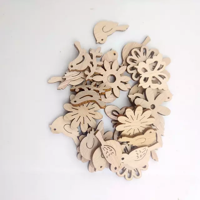 10 Pieces Cut Wood Chips Mixed Laser Flower Bird Patterns For DIY Decoration Wooden Ornaments