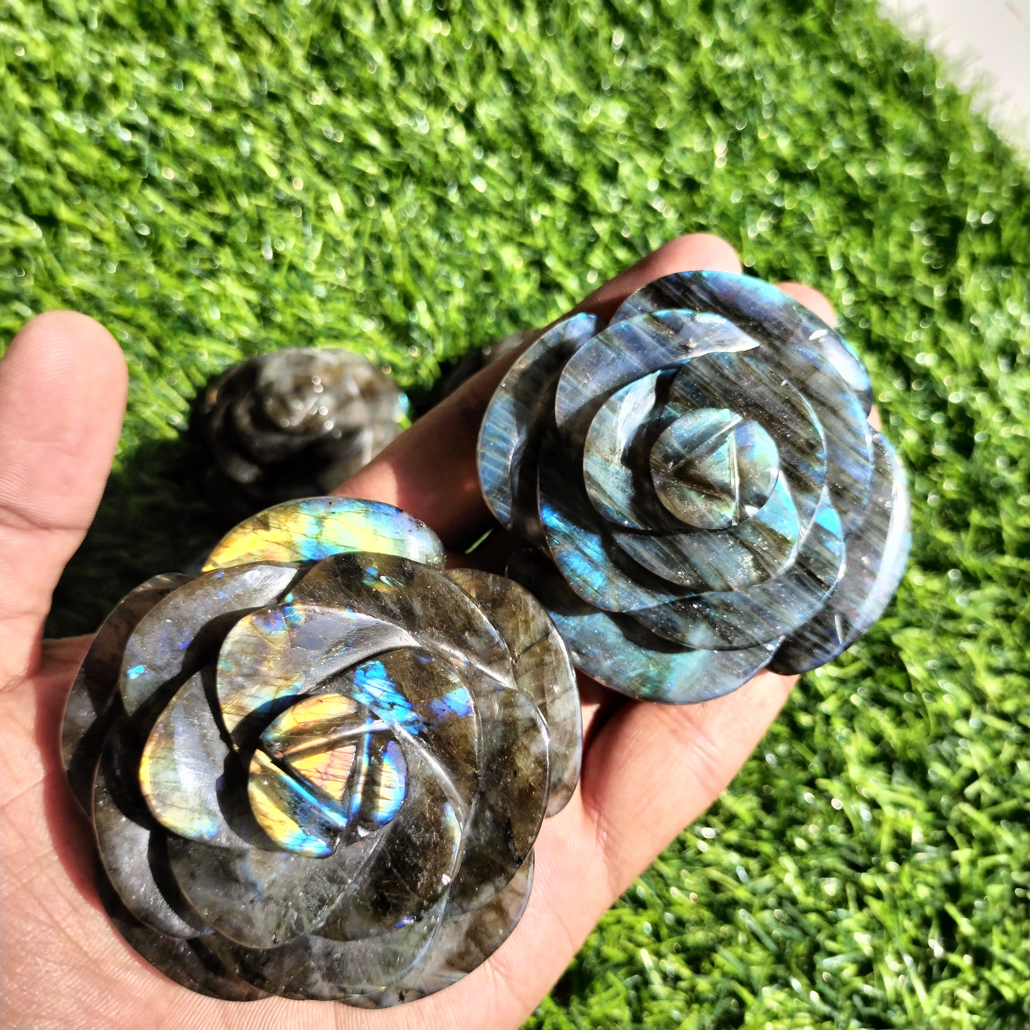 Exclusive Hand Carved Crystal Cabochon Premium Natural Blue Flash Labradorite Rose Flower For Sale Crystal Flower For Gift