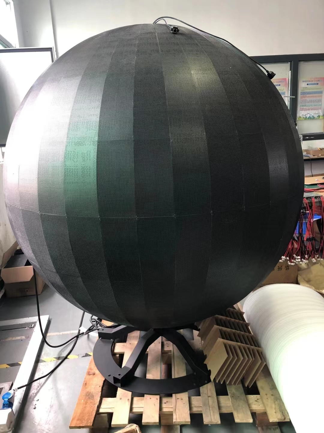 New Arrival Indoor advertising round led ball module spherical flexible P2 P2.5 P3 led display price sphere led display