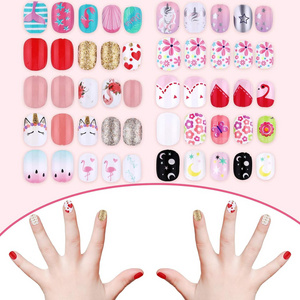 False Nails Kids Press on Short Artificial Fake Nails Cute Pre Glue Full Cover Acrylic Nail Tip Kit for  Little Girls