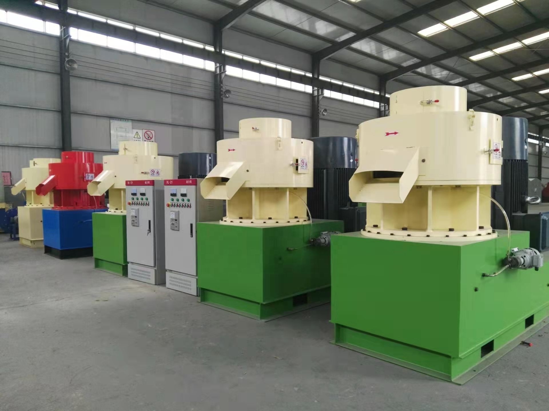 1500 KG Per Hour Pellet Mill wooden cotton seed hull pellet  machine wood key animal powder