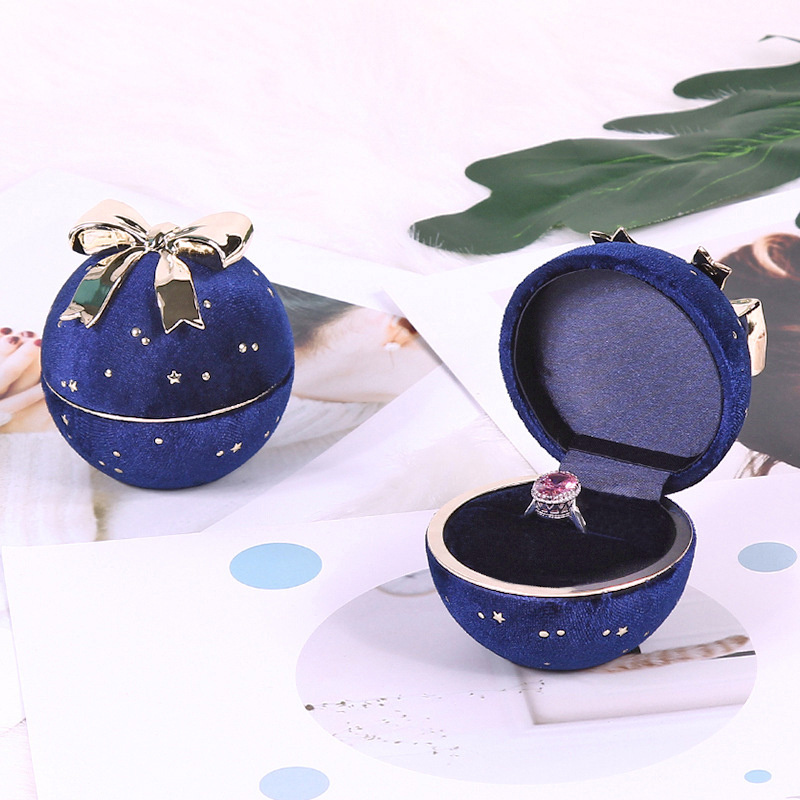 Newest Custom Christmas Balls Ring Gift Box Blue Luxury Magnetic Jewelry Ring Box Velvet