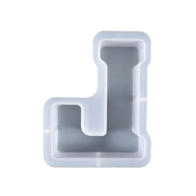 Hot Selling 7.1 Inch 3D 26 English Letters Silicone Mould Large Alphabet Mold for Home Decoration