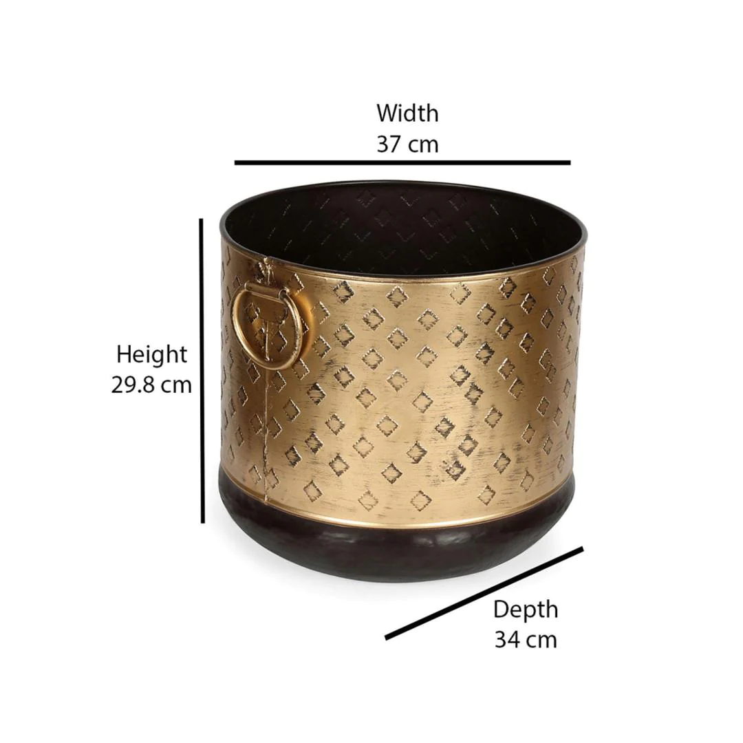 Premium Quality at cheapest price Embossed Round Metal Planter (Gold) For Hotel Restaurant Resort Garden Decoration