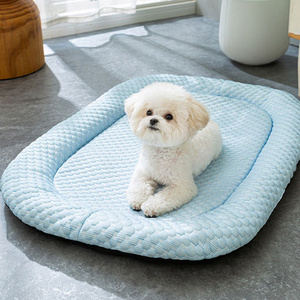 Famicheer Washable Pet Summer Cooling Round Mat Inflatable Splash Play Mat for Pets