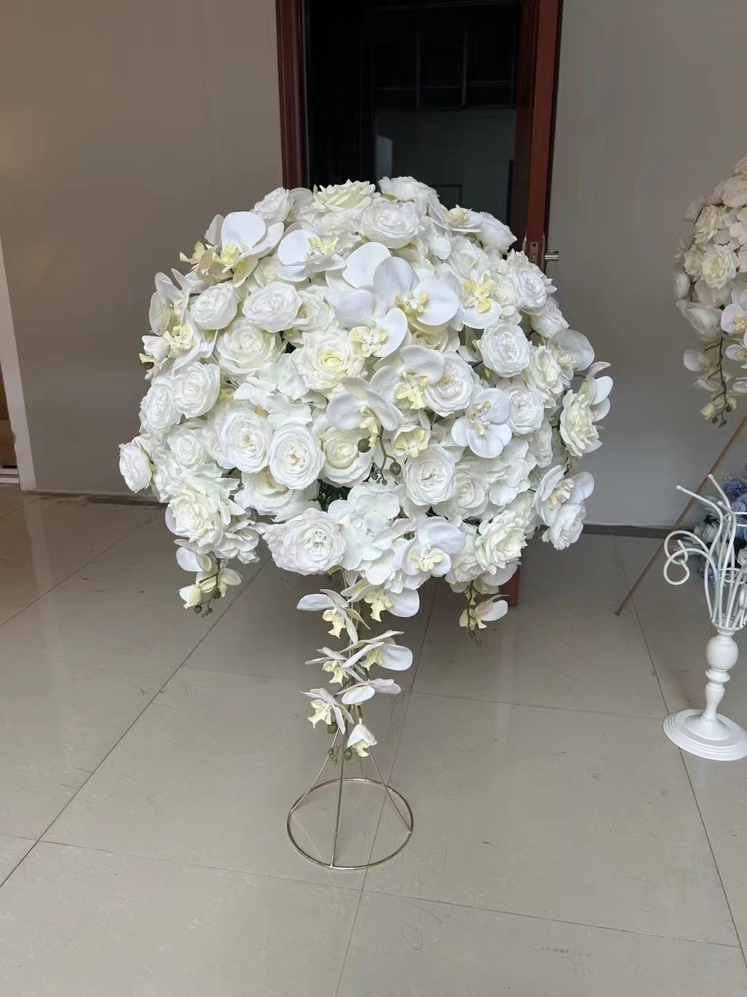 Wedding Flower Arrangement Handmade Floral Silk Flowers Artificial Red White Rose Table Centerpiece Flower Ball