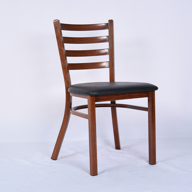 Manufacturer Unique Design Top Quality Upholstered Cafe Restaurant Furniture Chair Leather Dining Chairs with Wooden Legs