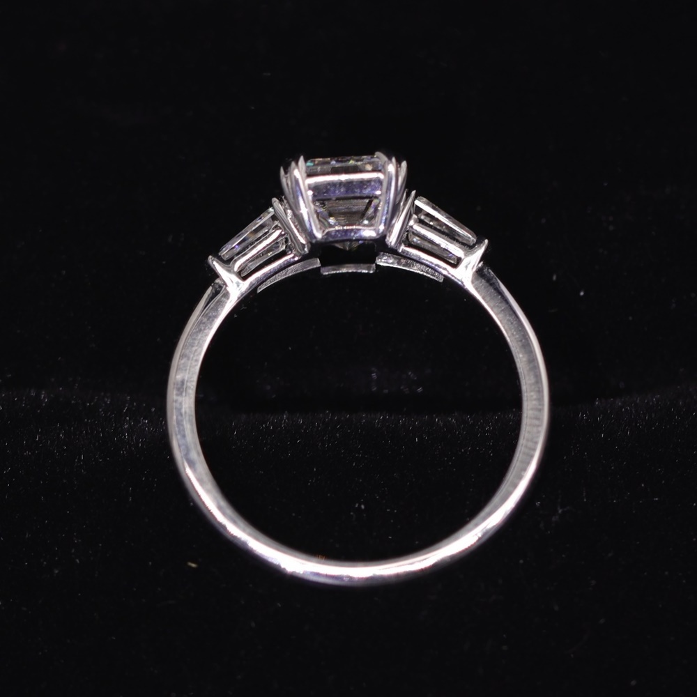 18K Solid white gold Material Custom 2CT Emerald Cut Main Stone Match Side Stone Trapezoid Shape Moissanite Ring