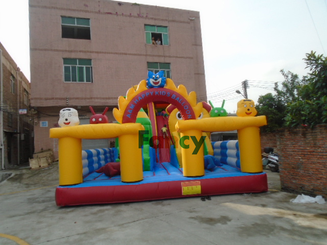 portable playground equipment/playground race car inflatable bouncer/giant inflatable city on sale