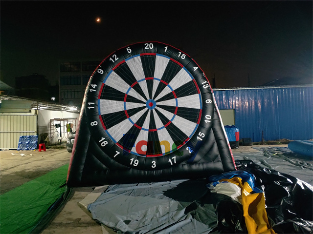 2024 safe darts game/inflatable football throwing games/inflatable soccer dart for sale