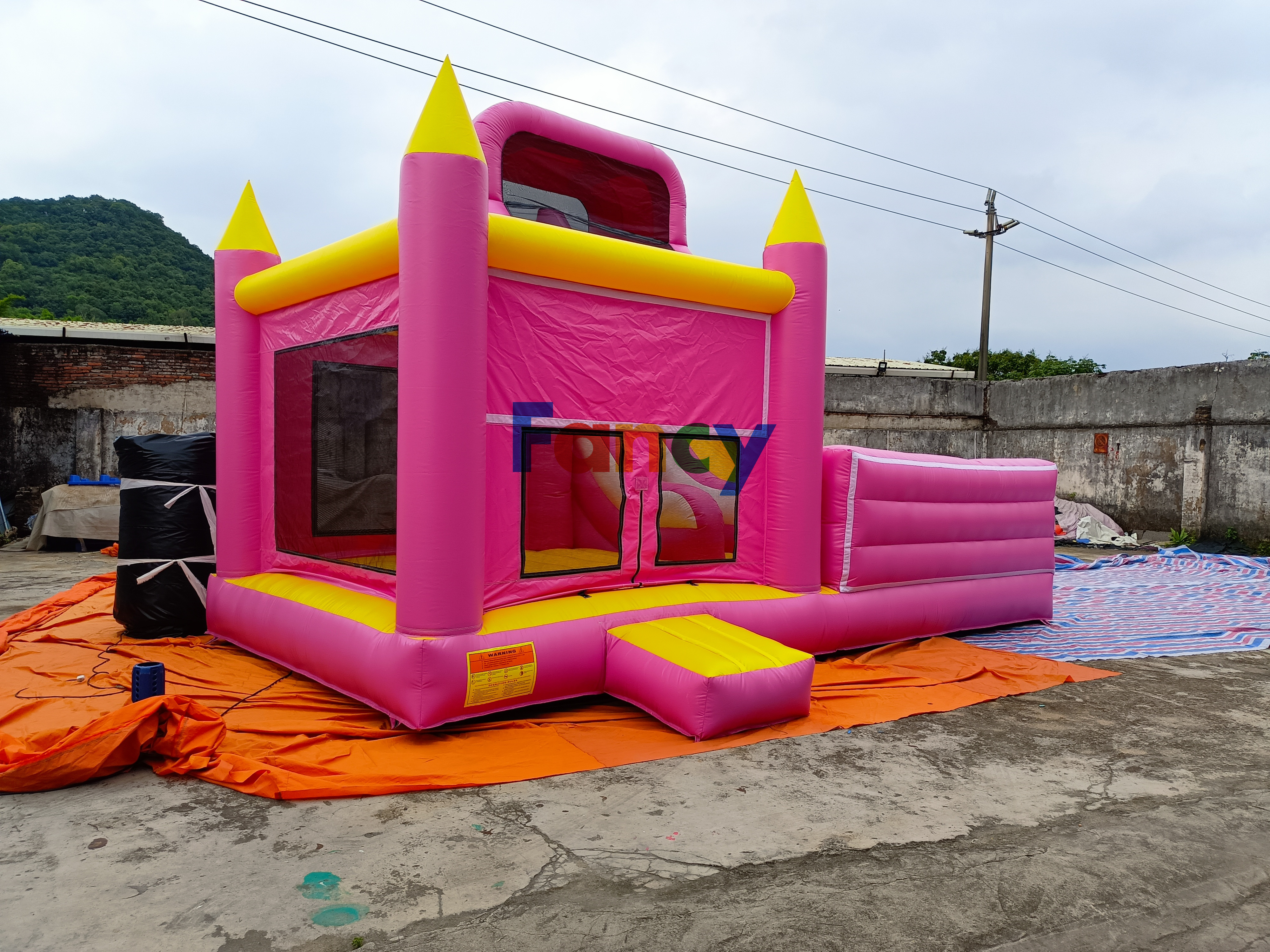 amazing price jumping castle for kids commercial/spiderman jumping castle/used inflatable bouncers sale