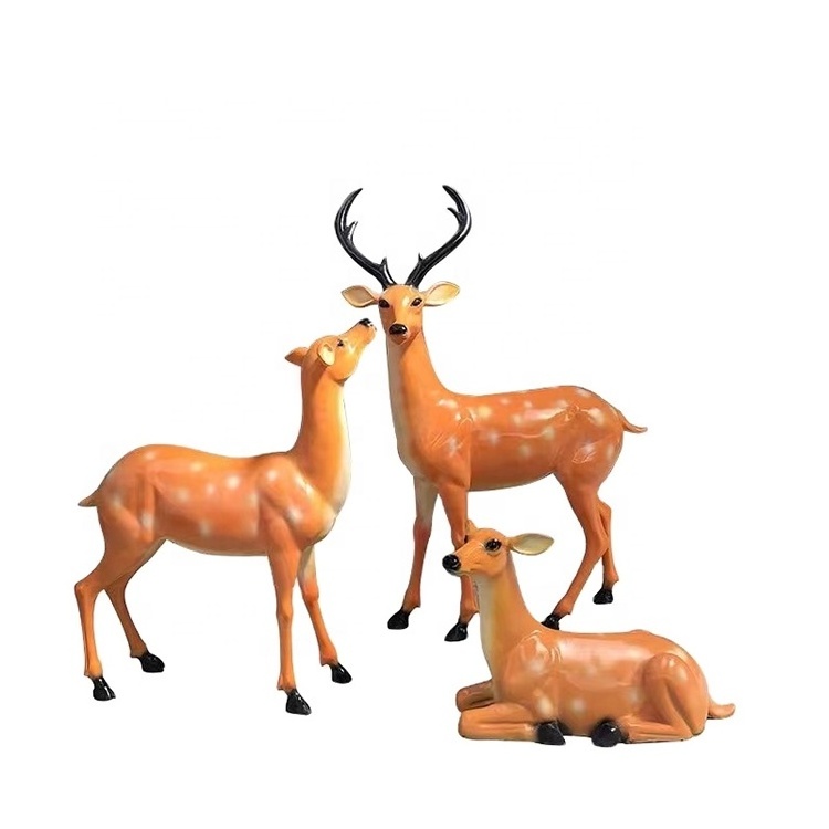 New Arrival Outdoor Garden Life Size Cartoon Animals Giraffe Statue Customized Large Resin Sculpture Deer