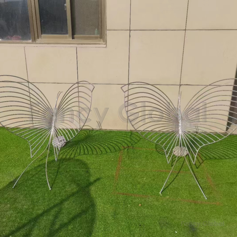 Big Heart Shape Metal Stainless Steel Sculpture Mirror Butterfly Bench Sculpture Statue For Outdoor Garden Decoration