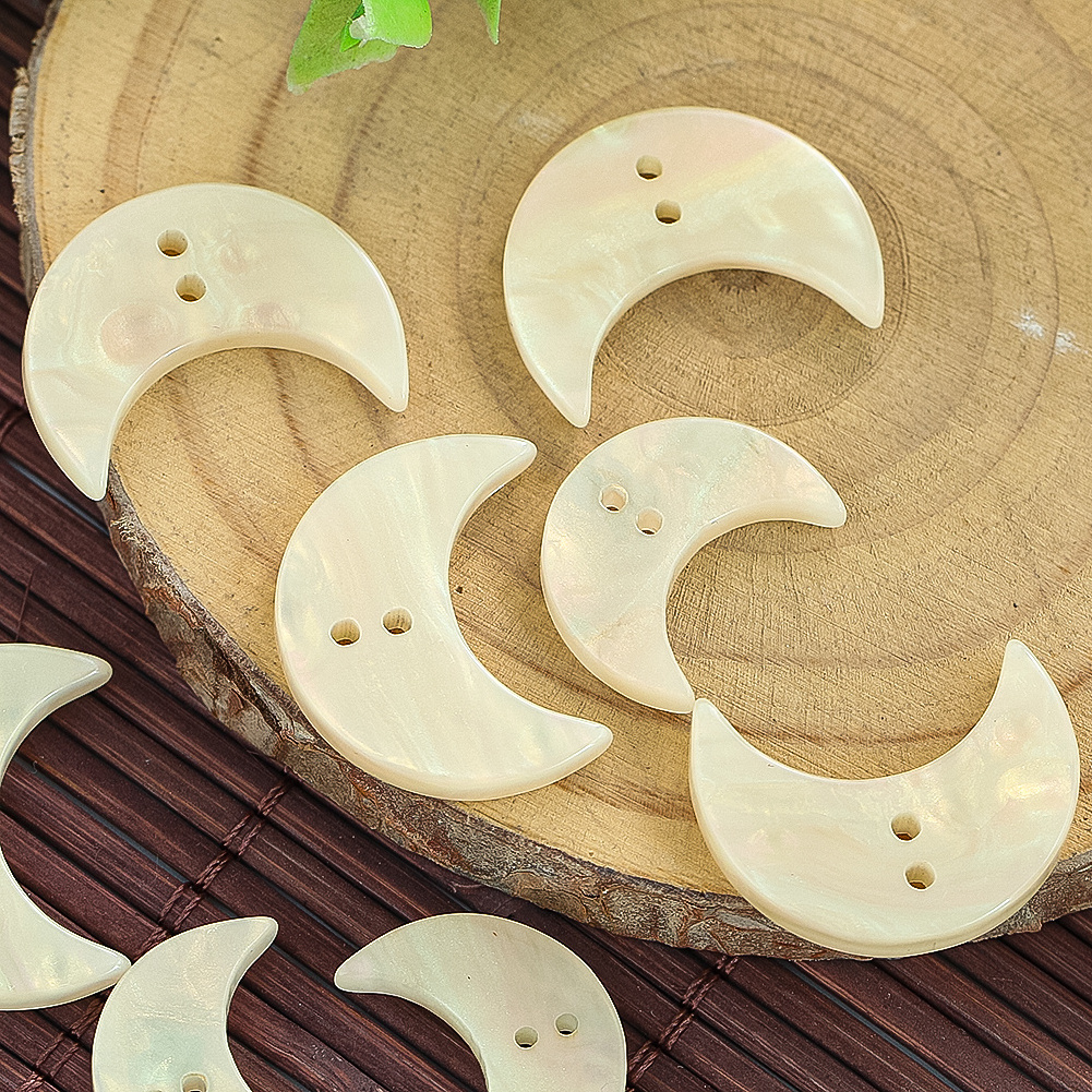 Natural seashell shells carved Moon Shape button with two holes garment accessories clothes decoration shirt button shell button