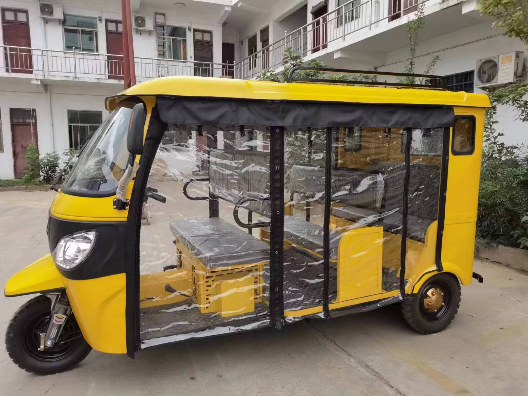 2024 China Best Selling Tuk Tuk Tricycle 3 wheel Motorcycle For Taxi With Low Price