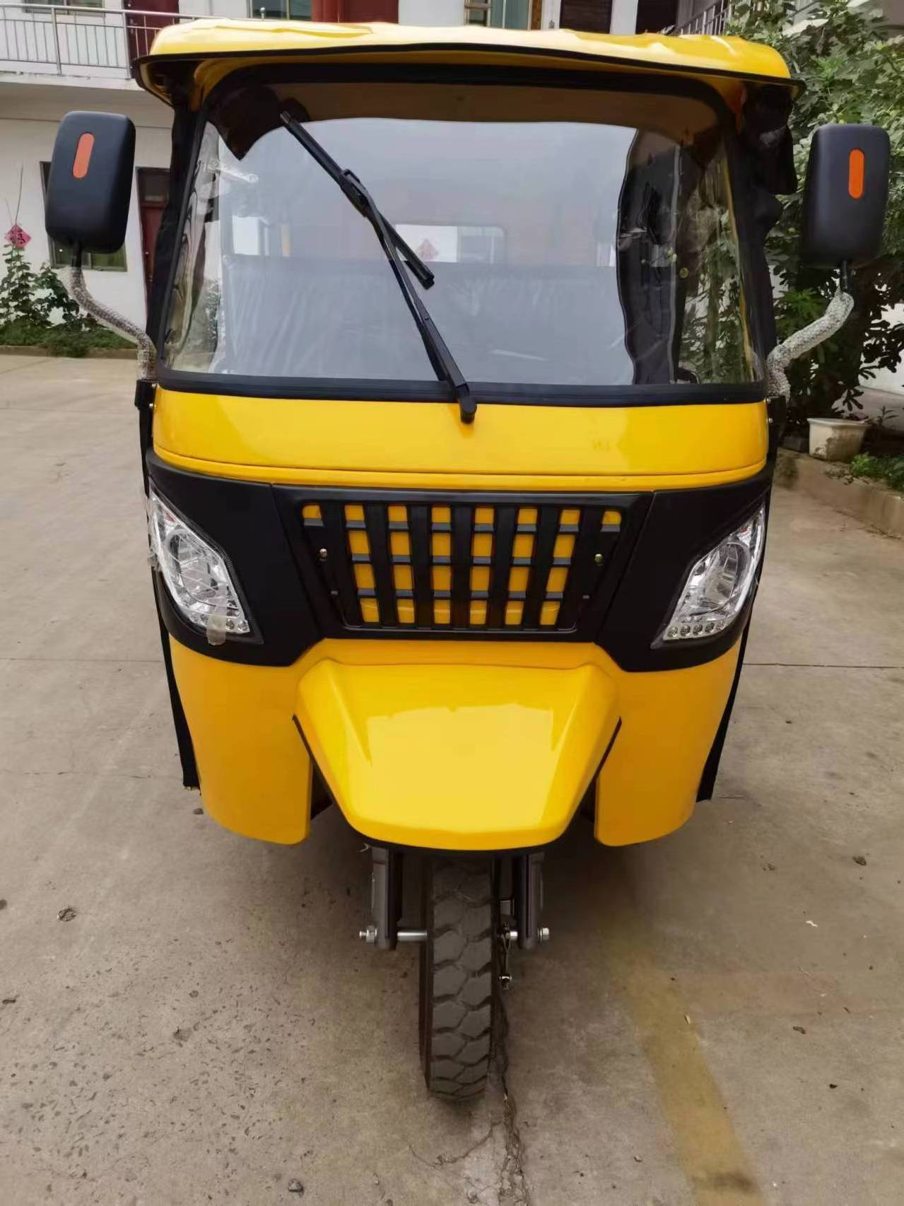 2024 China Best Selling Tuk Tuk Tricycle 3 wheel Motorcycle For Taxi With Low Price