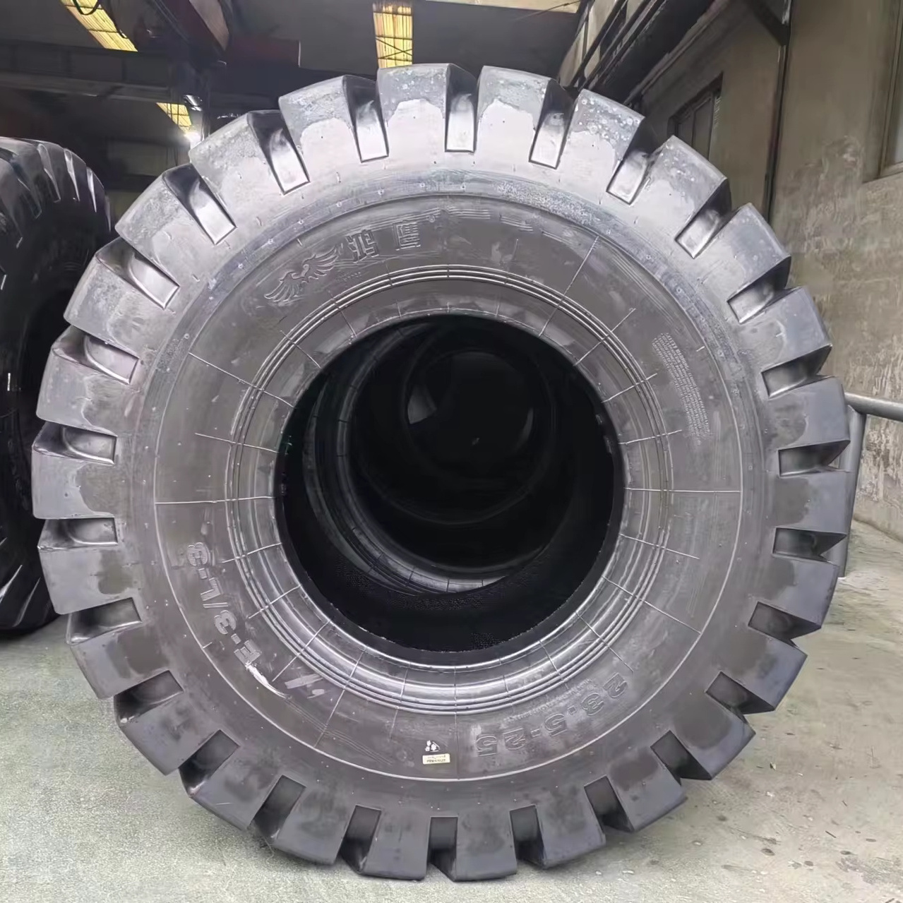 OTR tyre mine tyre   OFF THE ROAD TYRE   29.5-25 GOODYEAR QUALITY