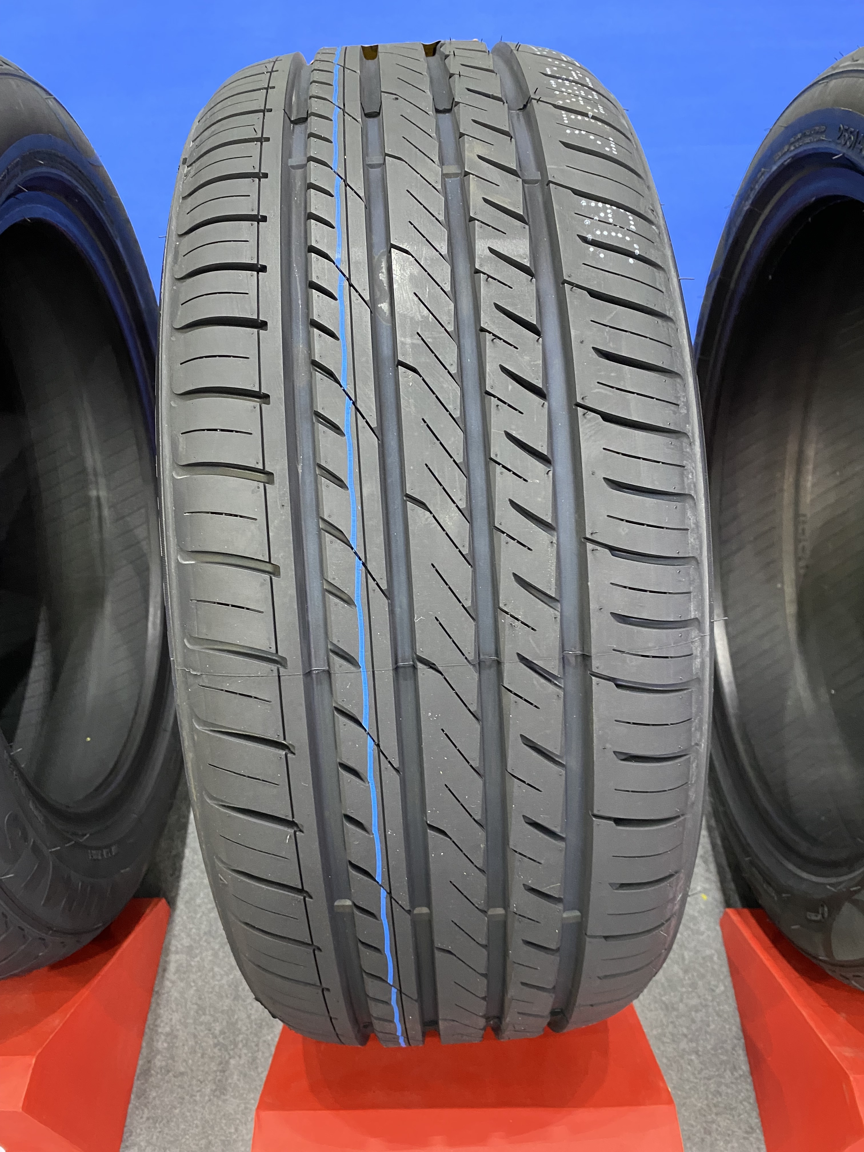 Best quality Opals Naaats brand PCR car tyre (tire) 13-23 inch good  price more comfortable , Less fuel consumption