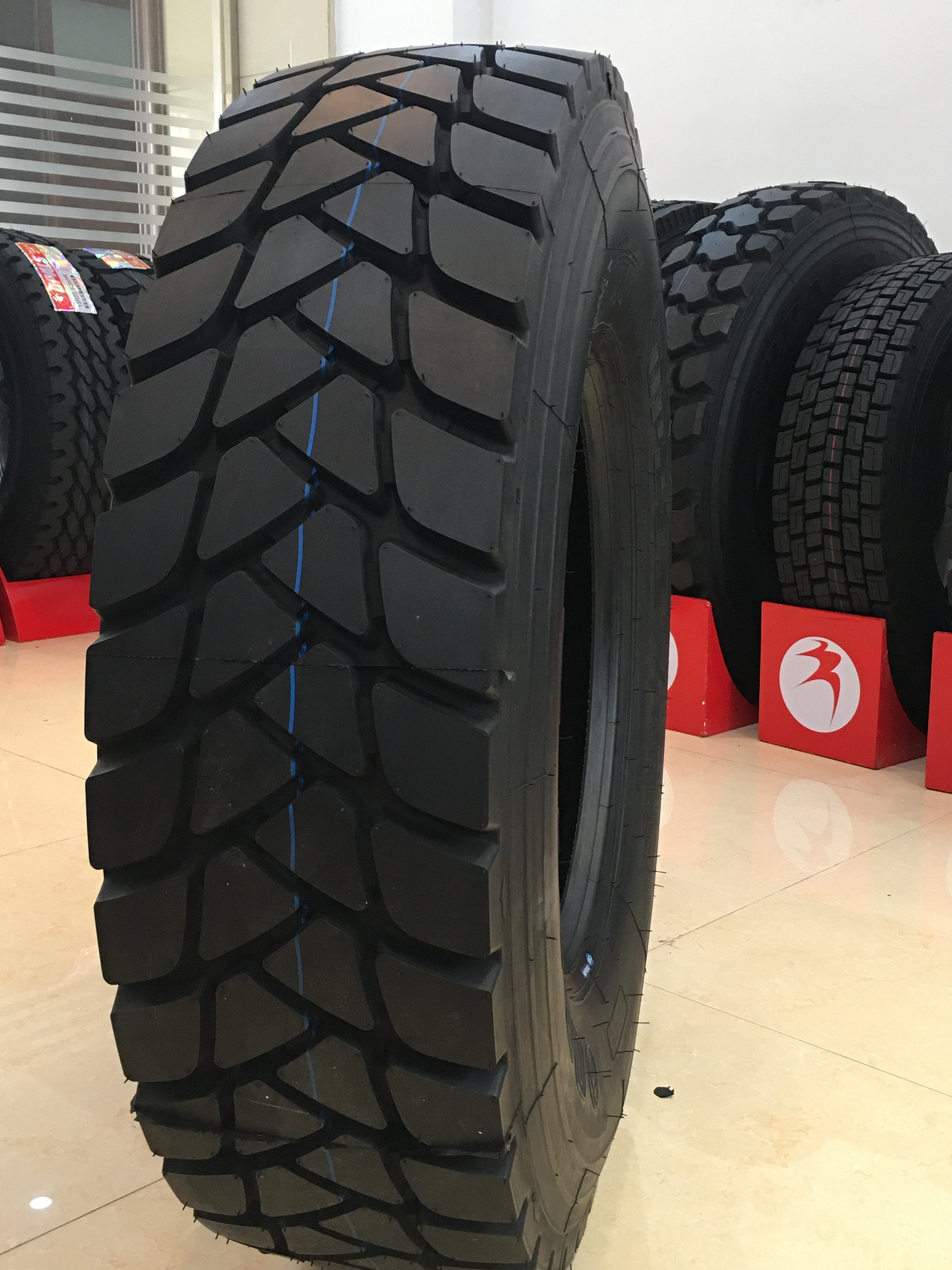 CST  quality  truck and bus  tyre ( TBR TIRE) 13R22.5  opals.windlong  brand more wider more overload