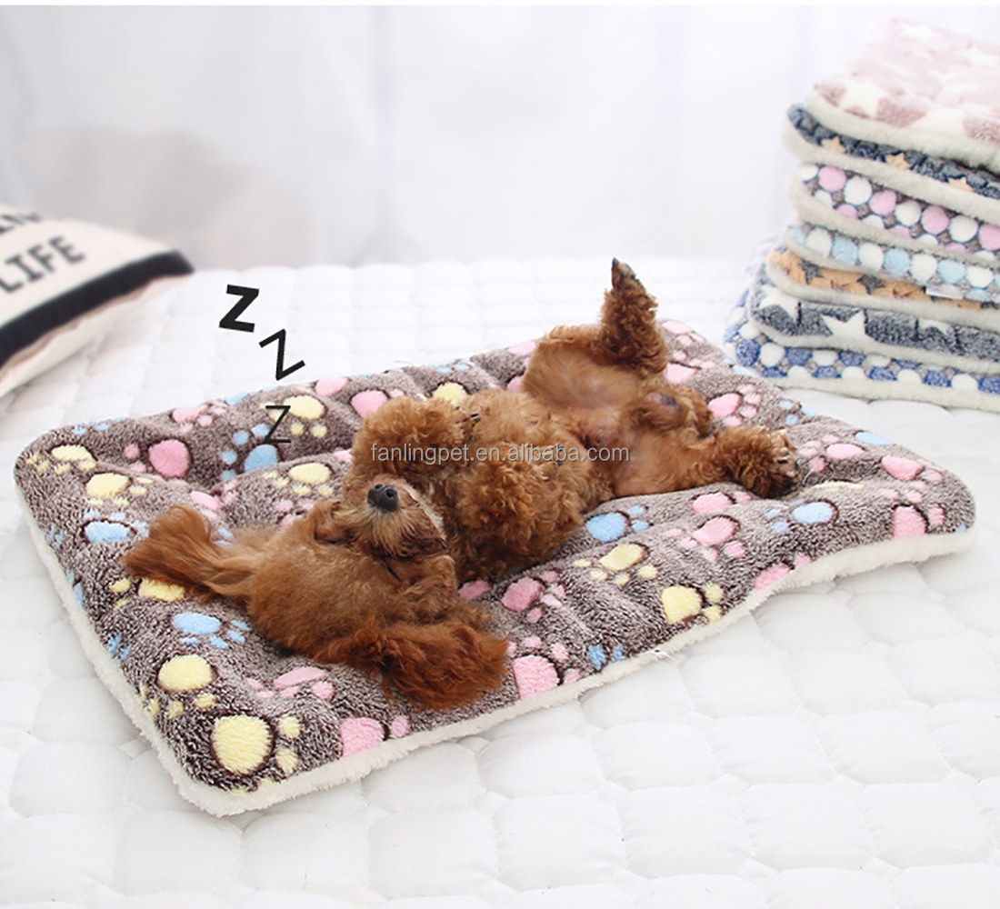 FANLINPT Coral Fleece Soft Fluffy Warm Pet Autumn Winter Thicken Mat for Little Dogs on the Pet Beds Dog Cat Blanket