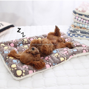 FANLINPT Coral Fleece Soft Fluffy Warm Pet Autumn Winter Thicken Mat for Little Dogs on the Pet Beds Dog Cat Blanket