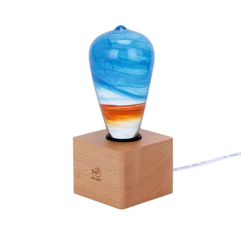 The Top Fashion 1.4W Lightweight Aesthetics Resin Led Bulb With Socket Suitable For Bedroom Decoration