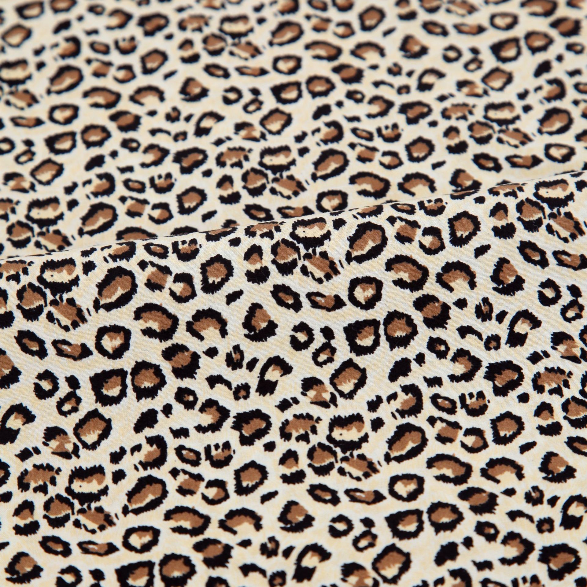 5 Pieces 19 x 19 Inch Cotton Fabric Quilting Leopard Patchwork Square Bundles Animal Print Fabric for Sewing DIY Crafts