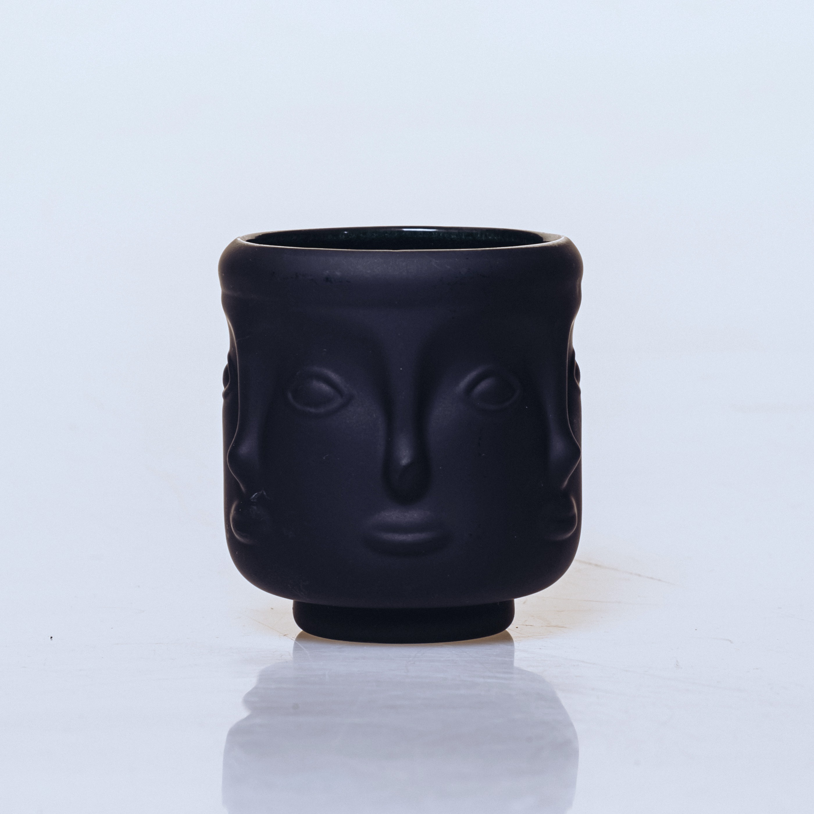 New Design 160ml Nordic Style Customized Human Face Shape Matt Black Votive Glass Candle Jar Candle Holder