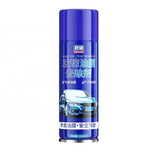 Auto glass oil film remover spray to remove oil film windshield oil film clean