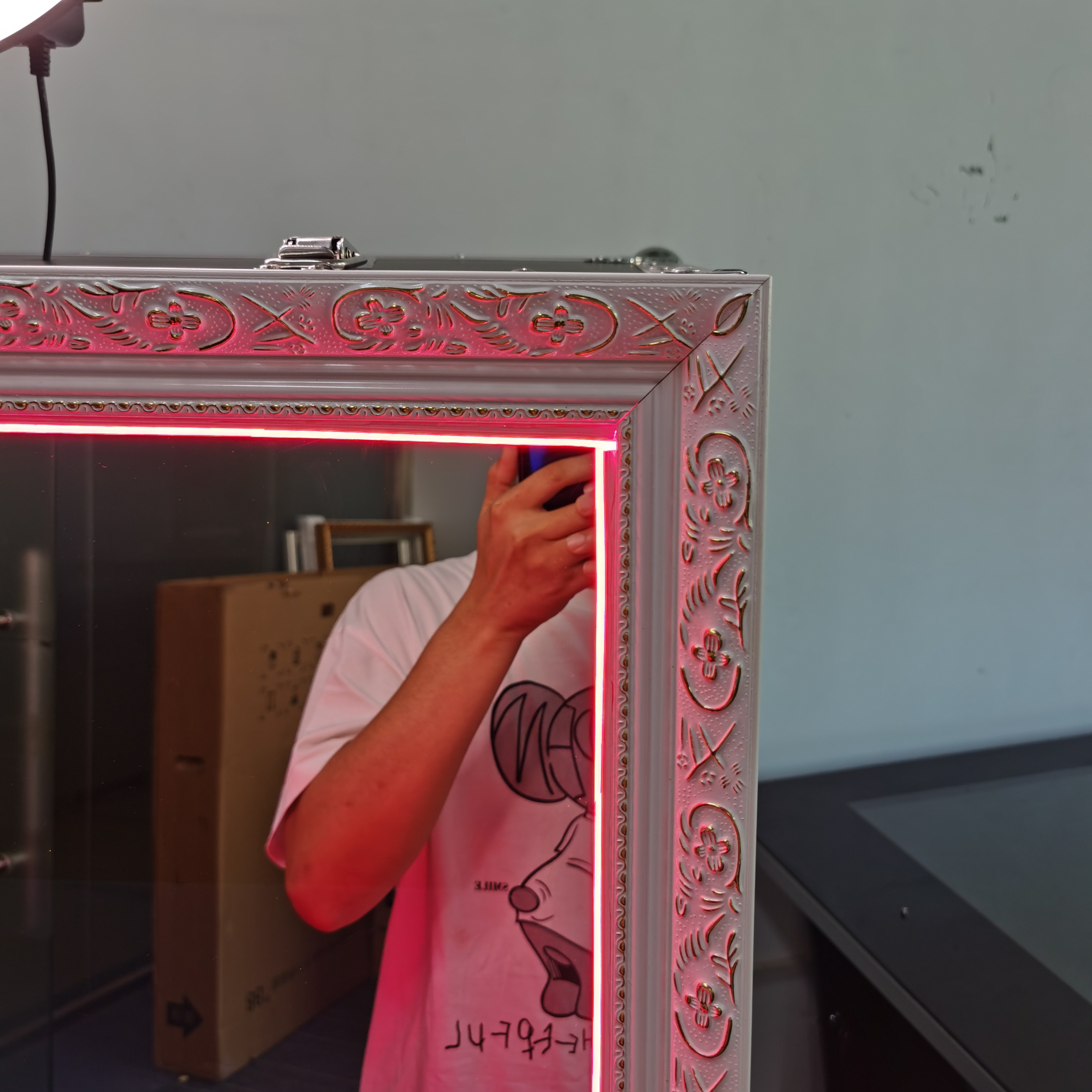 portable wedding vogue augmented reality selfie magic mirror photo booth shell kiosk machine led frame enclosure