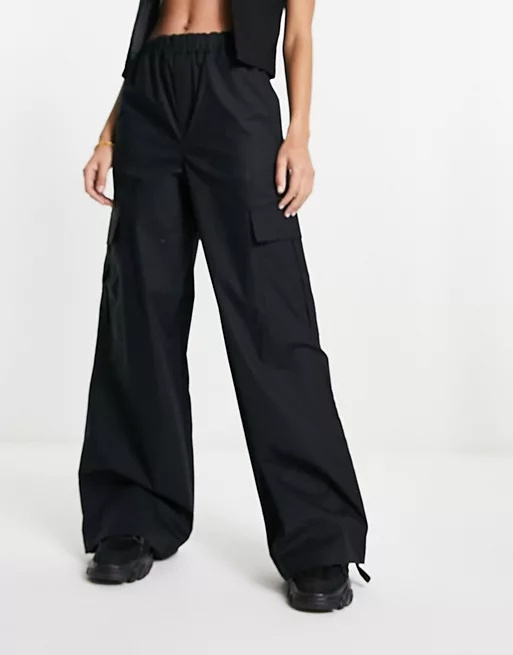 2023 OEM High Quality Custom Outdoor Streetwear Drawstring Loose wide leg Oversized Cotton Baggy Parachute Cargo pants for Women