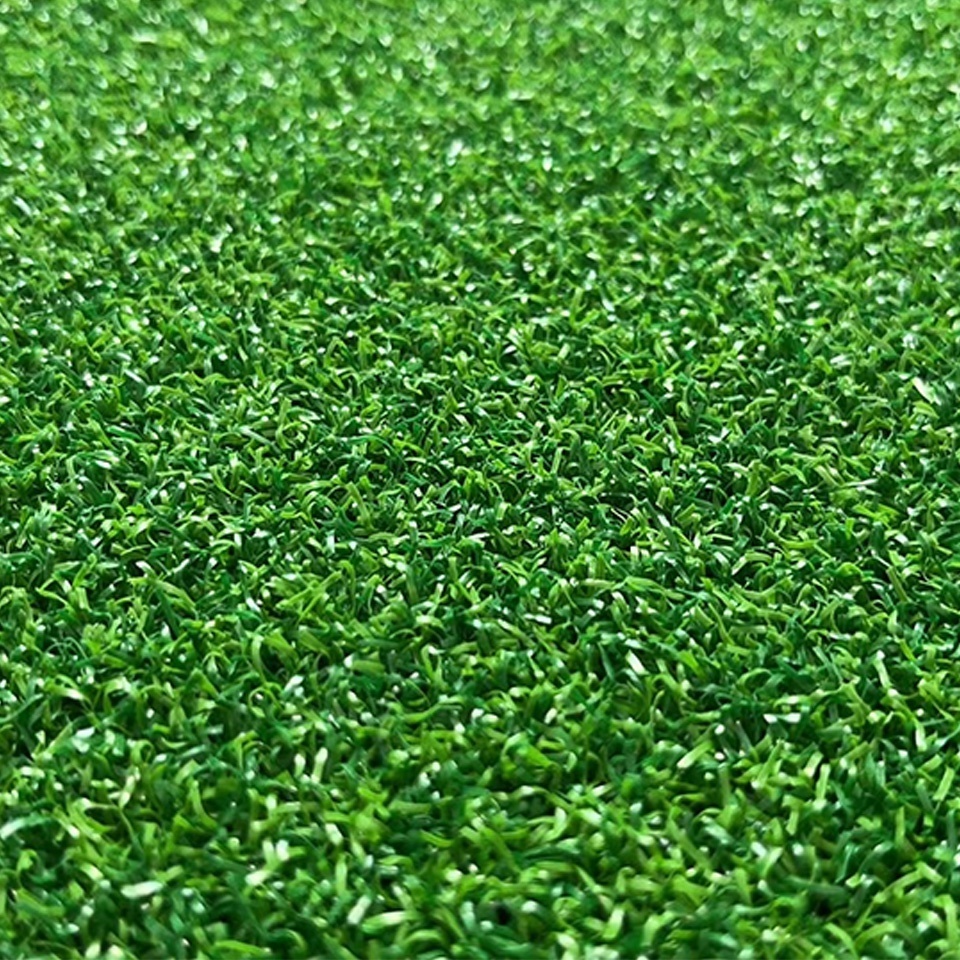 Outdoor Mini Golf Carpet 15mm Artificial Golf Grass Putting Green