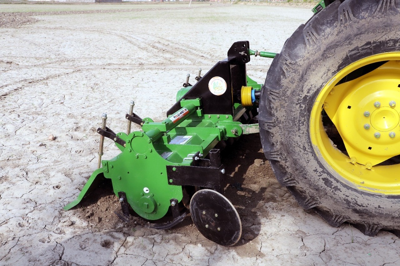 Model TH tilling depth 8-14 cm Gear drive Agriculture Use tractor farm rotavator rotary tiller