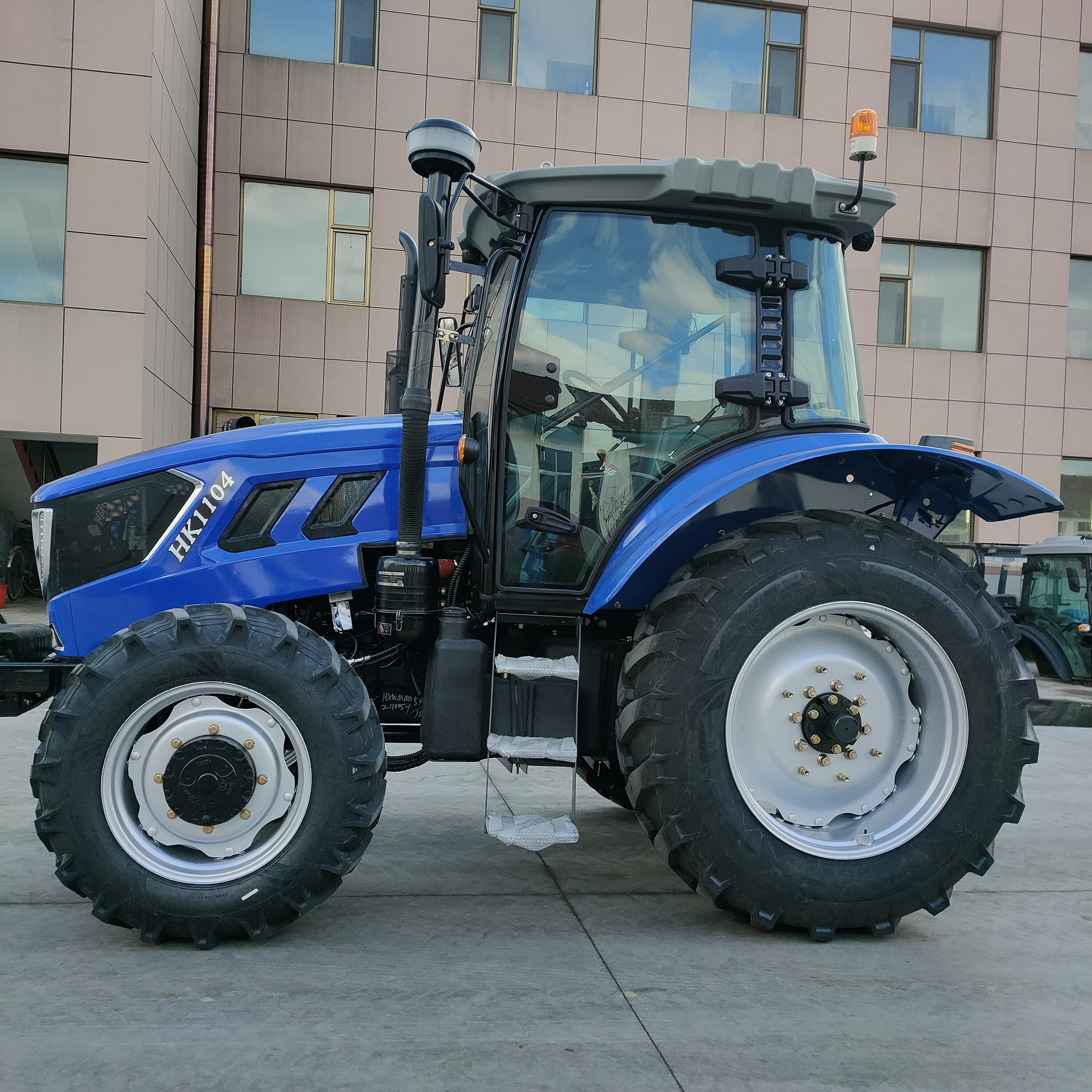 4x4 100hp farm tractors  for sale in Europe electric start diesel engine