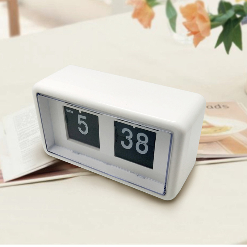 Hot Sale White Black Customized Wholesale Digital Desk And Table Clock Retro Auto Flip Clock