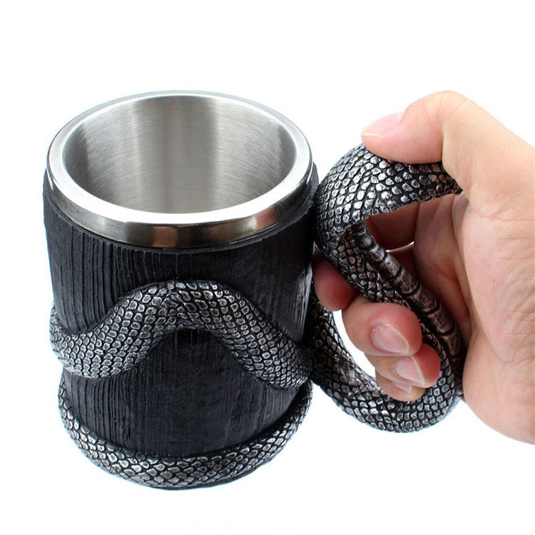 Hot Selling Medieval Vintage 304 Stainless Steel Liner Resin Enfold Design Snake Handle Creative Personality Beer Cup Cobra Mug