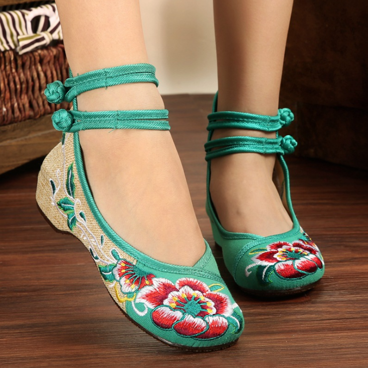 Hot Women Embroidery Chinese Style Dichotomanthes Bottom Casual Flat Shoes