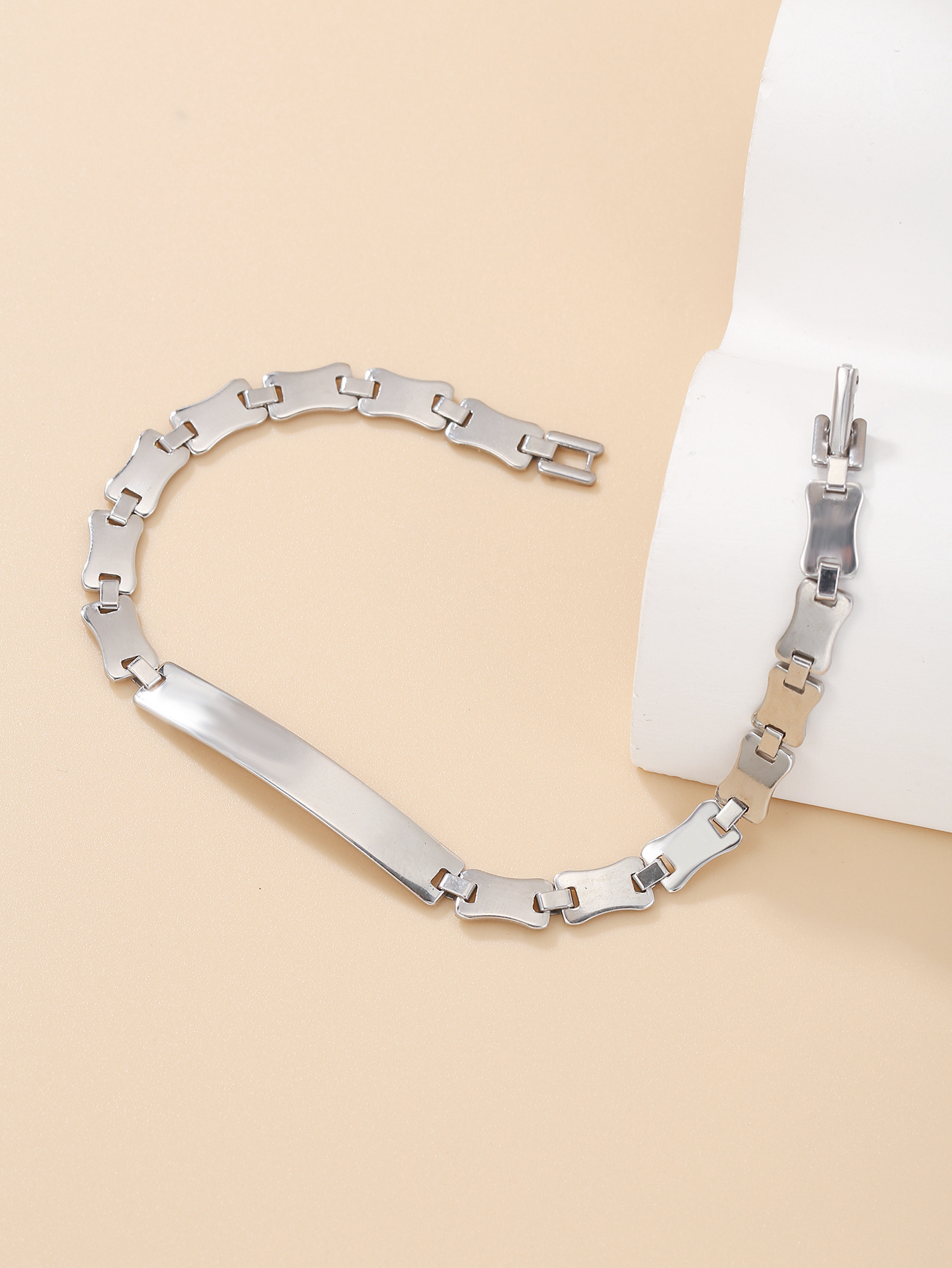 New Design Women Heart Bracelet Stainless Steel Bracelet With Engraved Metal Plates Bracelet