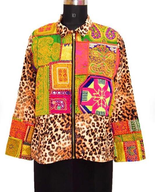 Beautiful Banjara Bohemian  Boho Shirt With Patch Work On it   Hermosa camisa bohemia bohemia de Banjara con parches en ella