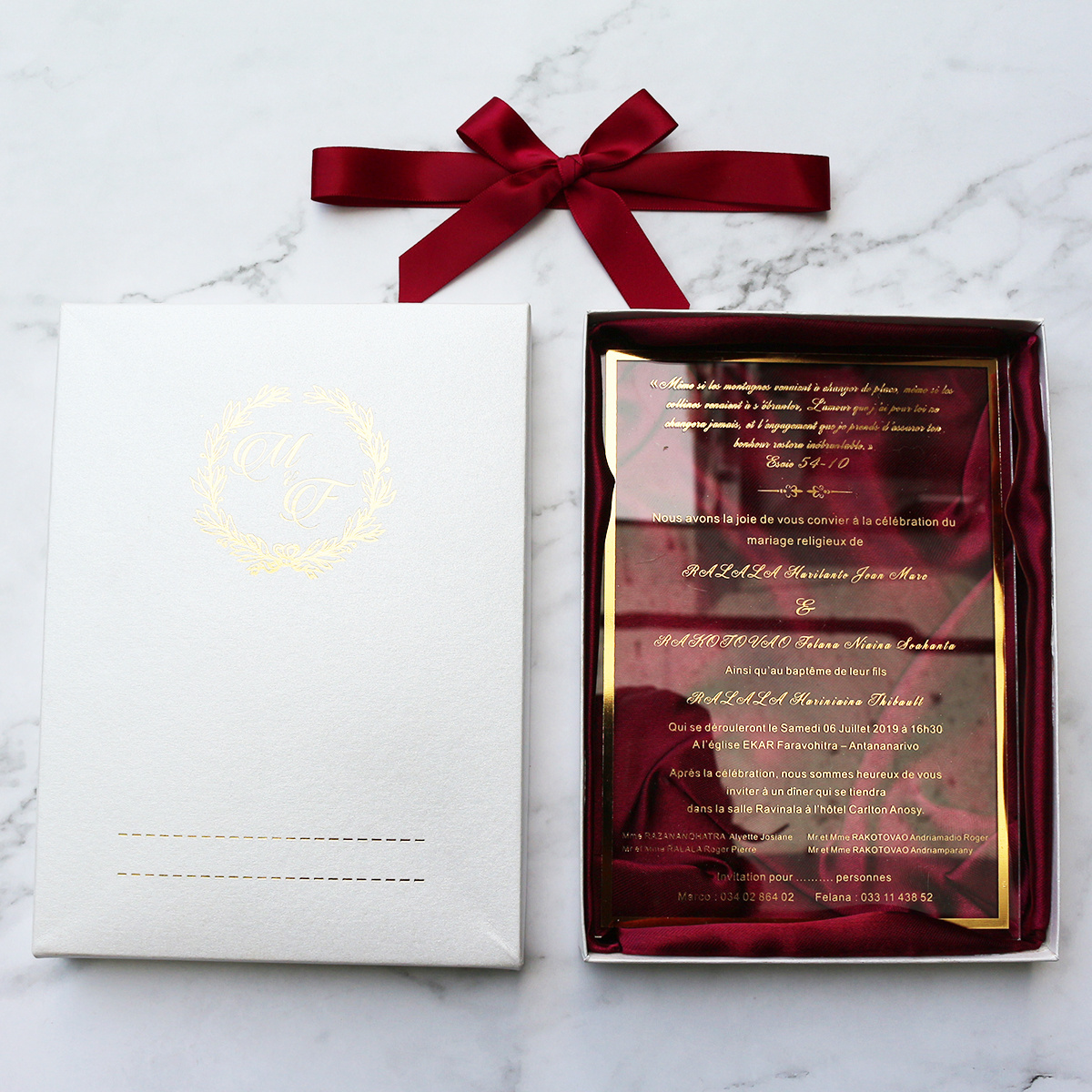 Luxury Transparent Acrylic Wedding Invitation Card Box with Burgundy Silk Tissue Decoration Inside