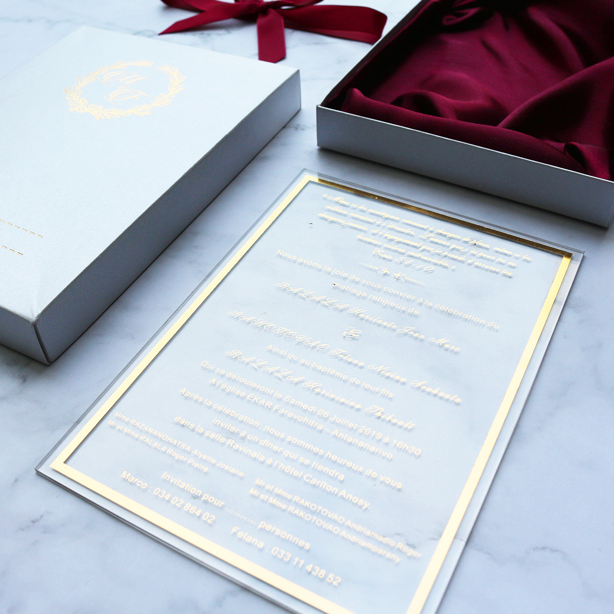 Luxury Transparent Acrylic Wedding Invitation Card Box with Burgundy Silk Tissue Decoration Inside