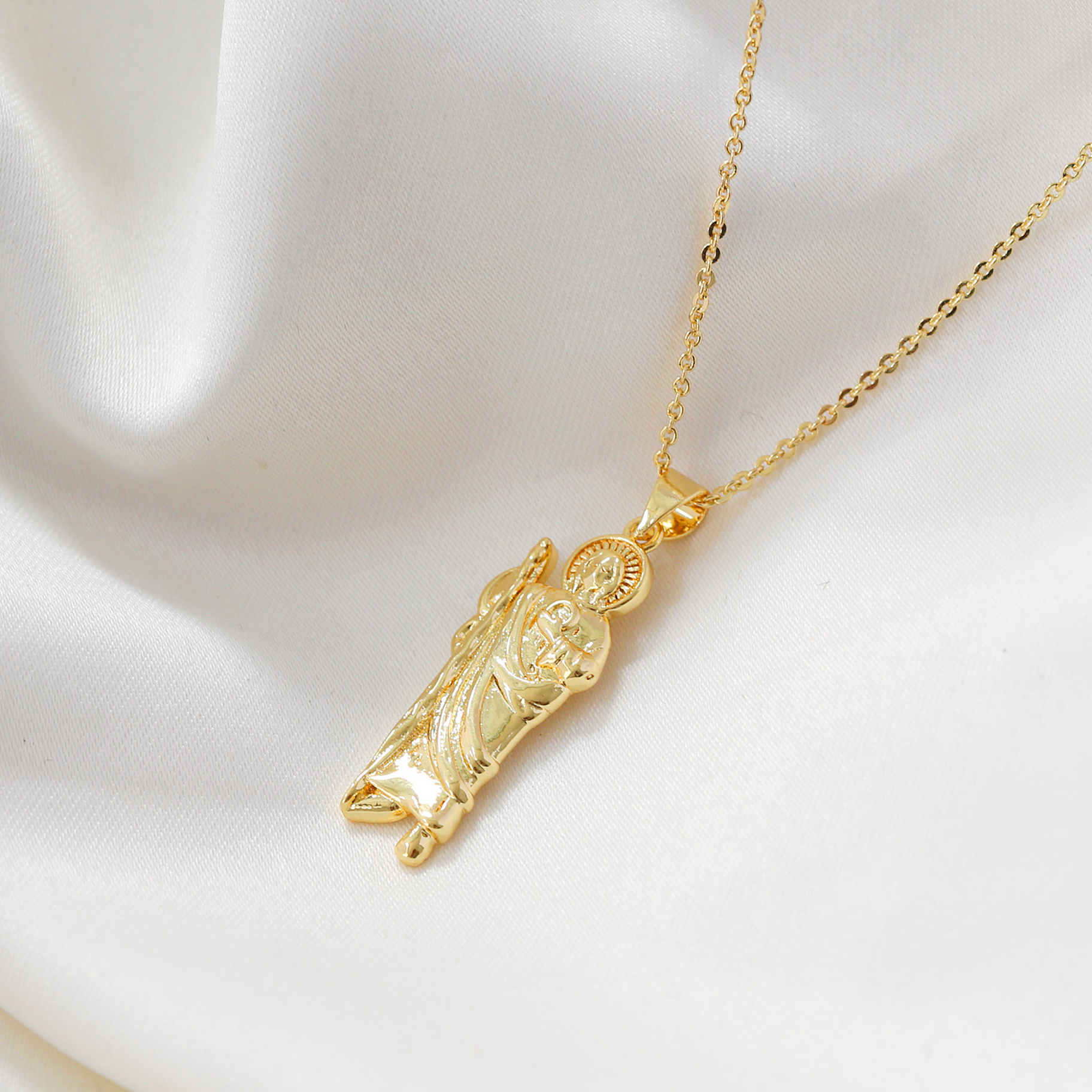 Religion Catholicism 18K Gold Jewelry Statue Pendant Necklace Jesus Pendant For Women Men