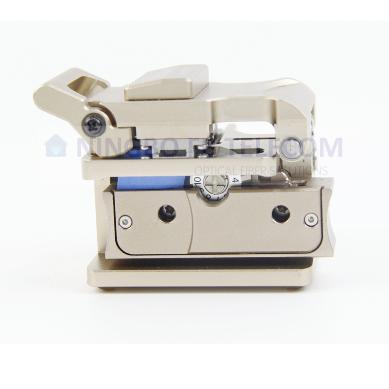 Optical fiber cleaver with 16 cleaving spots and 48000 cleaves fiber cutter tool with holder