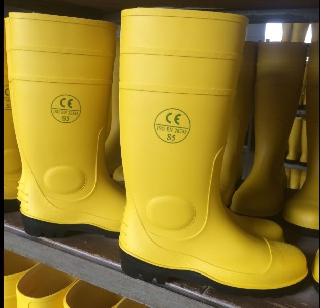 Yellow material durable safety heavy industry gumboots PVC Rain Boots Steel Sole Anti-Slip Chemical Working Mining rain Boots