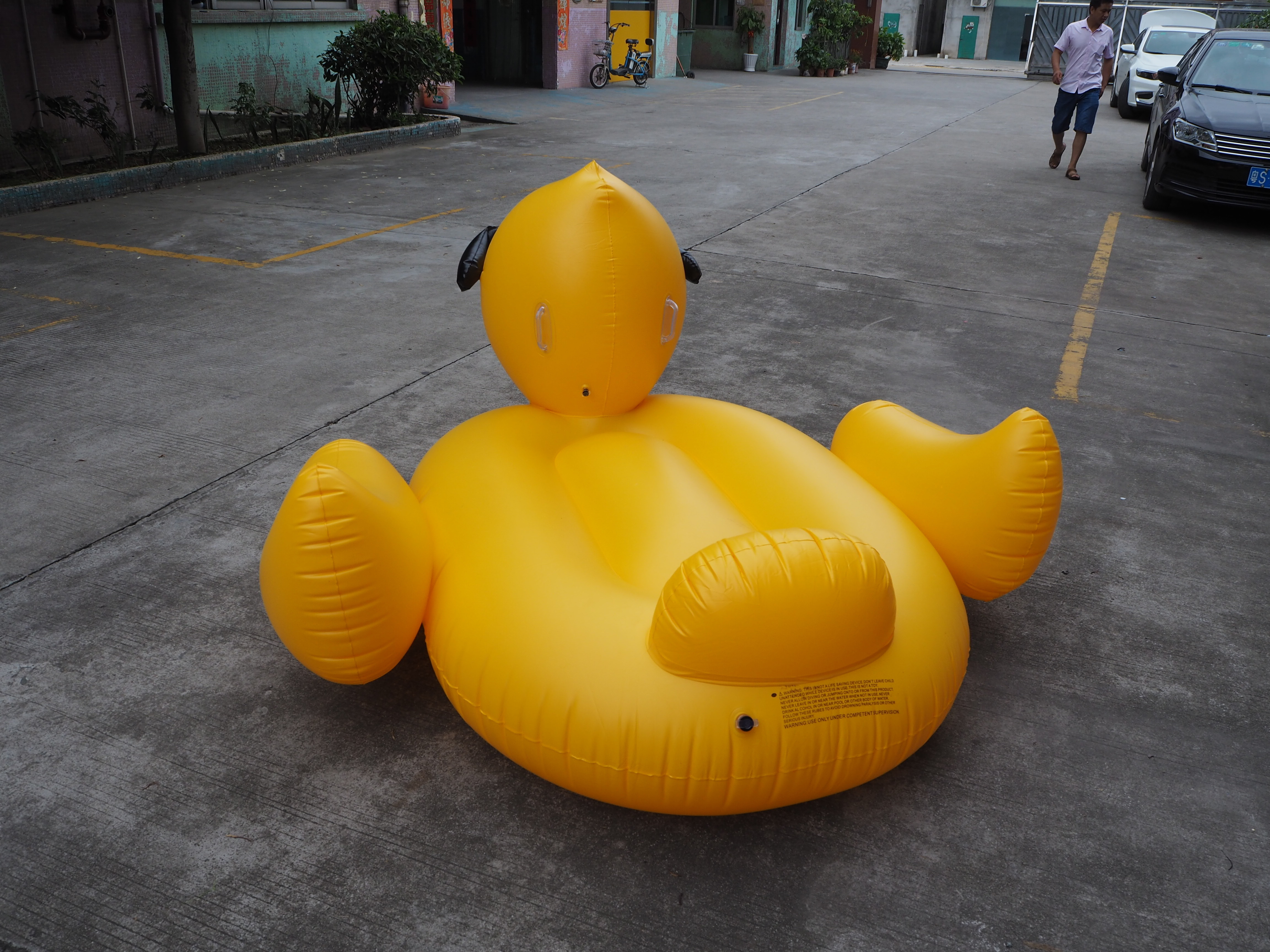 Swimming Rafts Inflatable Ride-on Floating Row, Yellow Duck Pool Float for Kids Adults Giant Water Lounge Chair Large