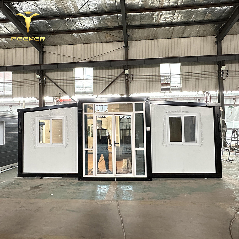 Coffee Shop 40 Ft Prefab High Quality Steel Prefabricated Sandwich Panel Expandable Living Container House